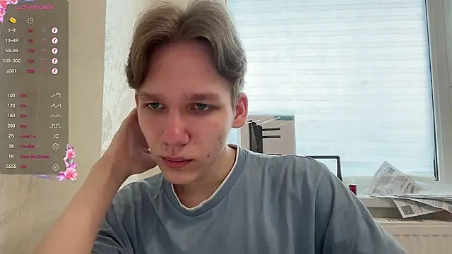 Snapshot of gay_boyss chatting on February 9, 2025, 10:53 am gay boyss online show from February 9, 2025, 10:53 am