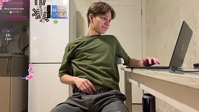 Snapshot of gay_boyss chatting on March 1, 2025, 5:38 pm gay boyss online show from March 1, 2025, 5:38 pm