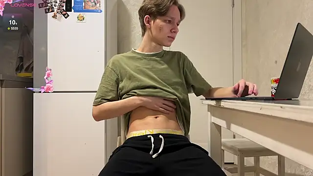 Snapshot of gay_boyss chatting on March 6, 2025, 5:22 pm gay boyss online show from March 6, 2025, 5:22 pm