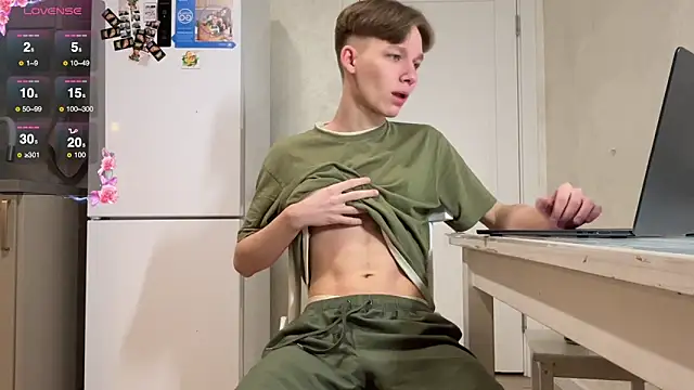 Snapshot of gay_boyss chatting on March 12, 2025, 6:11 pm gay boyss online show from March 12, 2025, 6:11 pm