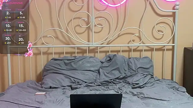 Snapshot of gay_boyss chatting on March 17, 2025, 5:38 pm gay boyss online show from March 17, 2025, 5:38 pm