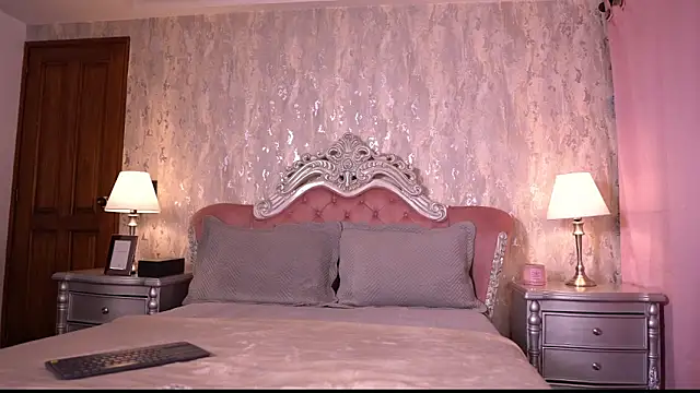 AngelineConnor online show from April 8, 2026, 10:21 pm