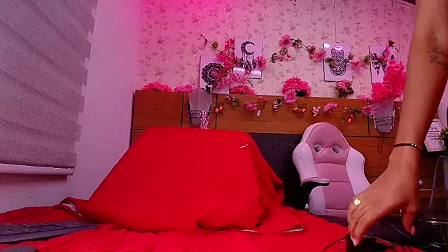 nata luna online show from September 13, 2025, 7:13 pm