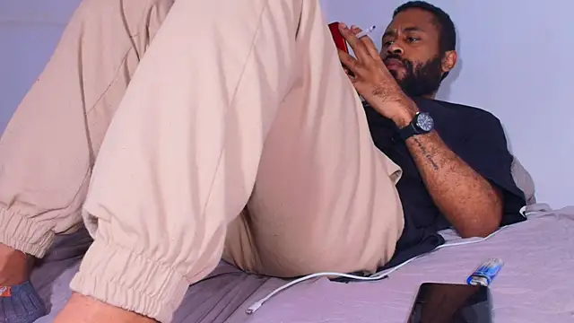 KaelMoreau online show from February 15, 2026, 4:31 am