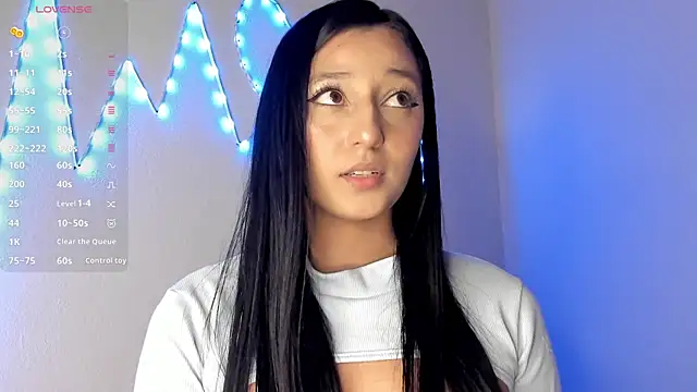 Snapshot of Alana_777 chatting on September 17, 2025, 9:38 pm Alana 777 online show from September 17, 2025, 9:38 pm