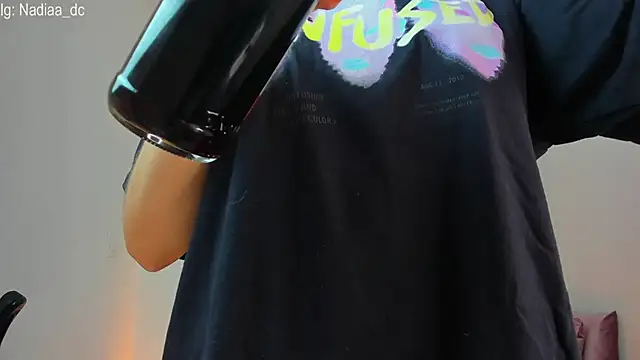 Nadiaa  online show from December 12, 2024, 2:59 am