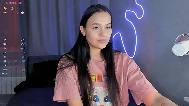 Snapshot of _Sweetie_ chatting on February 6, 2025, 12:48 pm Sweetie online show from February 6, 2025, 12:48 pm