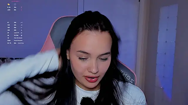 Snapshot of _Sweetie_ chatting on October 18, 2025, 7:25 pm Sweetie online show from October 18, 2025, 7:25 pm