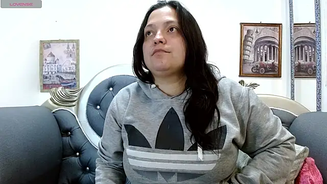 KataleyaStiward online show from May 27, 2026, 12:57 pm