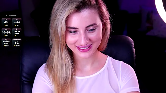 Snapshot of Naughty-Kitty1 chatting on November 6, 2025, 10:43 pm Naughty-Kitty1 online show from November 6, 2025, 10:43 pm