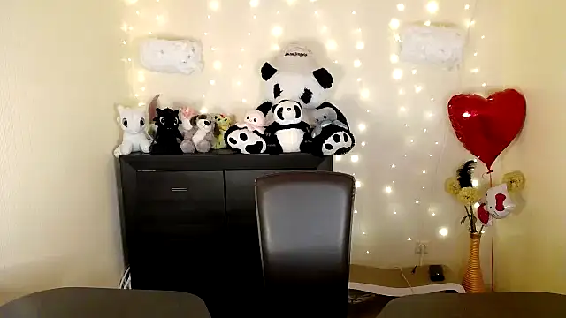 Snapshot of Mike_severi2 chatting on February 26, 2025, 10:15 am Mike severi2 online show from February 26, 2025, 10:15 am