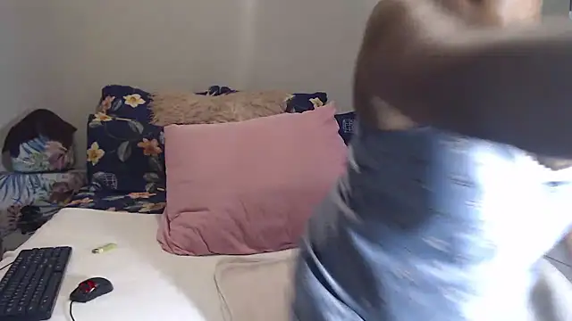 Snapshot of Amberbela chatting on January 18, 2026, 6:55 pm Amberbela online show from January 18, 2026, 6:55 pm