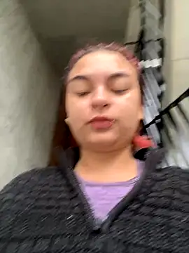 Snapshot of MiaLujan_ chatting on October 12, 2025, 11:53 am MiaLujan online show from October 12, 2025, 11:53 am