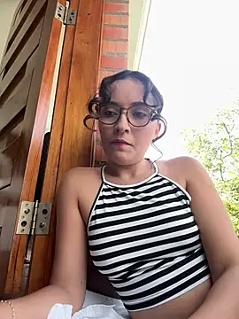 Snapshot of Penelope-Hot chatting on June 26, 2026, 8:35 pm Penelope-Hot online show from June 26, 2026, 8:35 pm