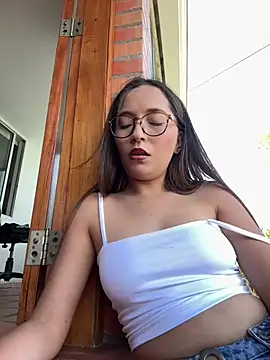 Snapshot of Penelope-Hot chatting on July 1, 2026, 8:41 pm Penelope-Hot online show from July 1, 2026, 8:41 pm