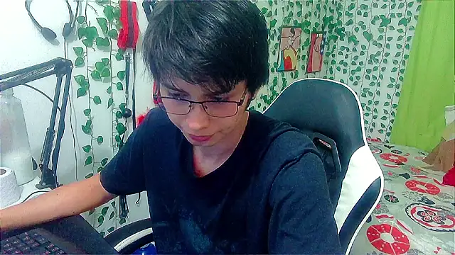 Snapshot of Andy_gray chatting on February 6, 2026, 12:26 am Andy gray online show from February 6, 2026, 12:26 am