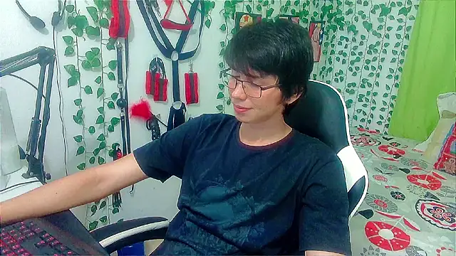 Snapshot of Andy_gray chatting on February 6, 2026, 12:30 pm Andy gray online show from February 6, 2026, 12:30 pm