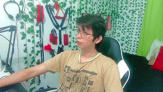 Snapshot of Andy_gray chatting on February 8, 2026, 4:10 pm Andy gray online show from February 8, 2026, 4:10 pm