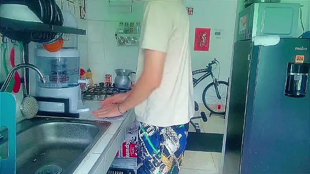 Snapshot of Andy_gray chatting on February 16, 2026, 2:35 pm Andy gray online show from February 16, 2026, 2:35 pm