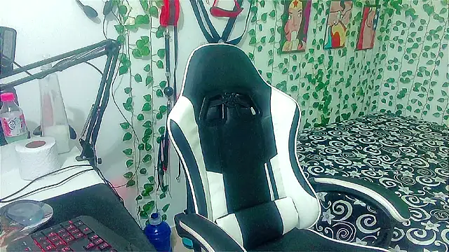 Snapshot of Andy_gray chatting on February 21, 2026, 1:01 pm Andy gray online show from February 21, 2026, 1:01 pm