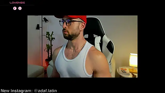 dafboy1 online show from May 14, 2026, 7:09 pm