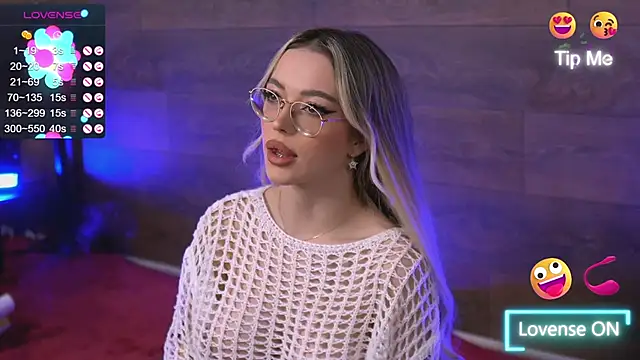 Snapshot of KylieJoyce chatting on January 4, 2025, 9:20 pm KylieJoyce online show from January 4, 2025, 9:20 pm