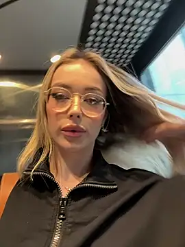 Snapshot of KylieJoyce chatting on January 5, 2025, 6:56 am KylieJoyce online show from January 5, 2025, 6:56 am