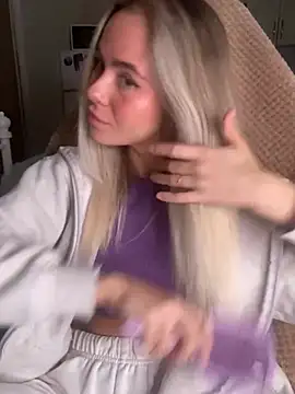 SkyBriii online show from December 14, 2024, 8:40 pm