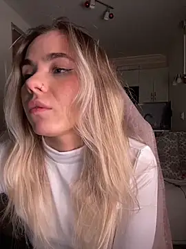 SkyBriii online show from January 30, 2025, 7:37 pm