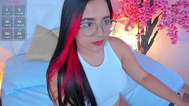 victoria18x online show from October 2, 2025, 7:21 pm