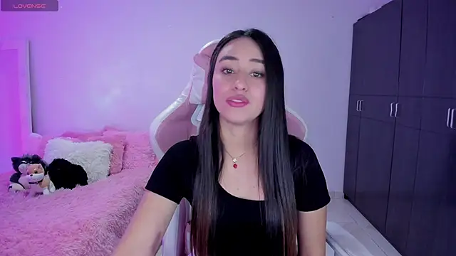 Tinylottie online show from December 15, 2025, 4:11 pm