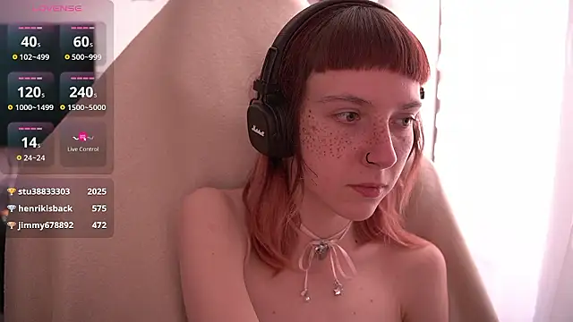 juliapie online show from December 2, 2024, 7:36 am