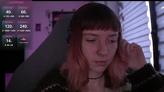 juliapie online show from March 14, 2025, 6:21 am