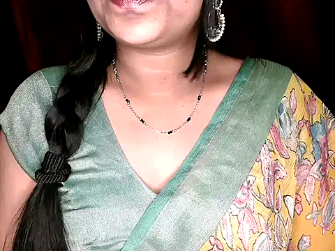 Snapshot of shila20 chatting on October 18, 2025, 5:46 pm shila20 online show from October 18, 2025, 5:46 pm