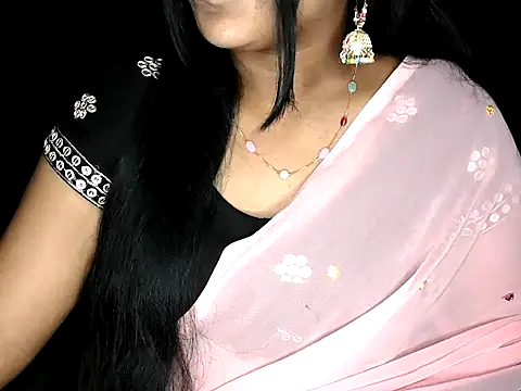 Snapshot of shila20 chatting on October 24, 2025, 6:15 pm shila20 online show from October 24, 2025, 6:15 pm