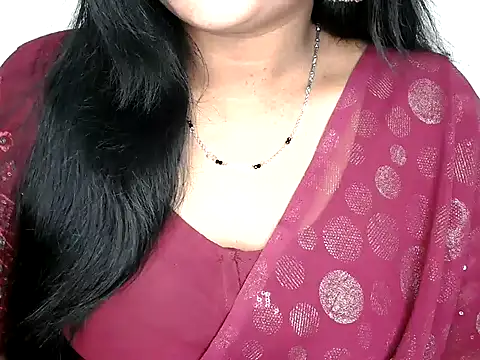 Snapshot of shila20 chatting on November 9, 2025, 3:32 pm shila20 online show from November 9, 2025, 3:32 pm