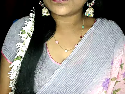 Snapshot of shila20 chatting on November 15, 2025, 6:44 am shila20 online show from November 15, 2025, 6:44 am