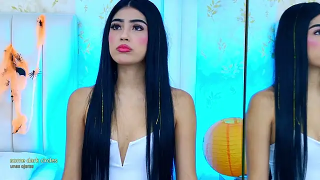 Mia-Monroe online show from October 28, 2025, 7:38 pm