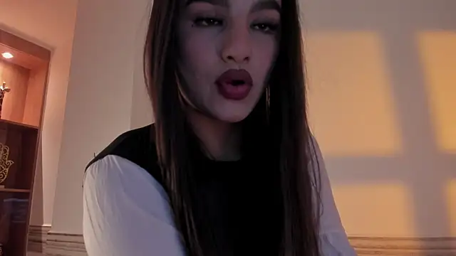 Sophia Cambpell online show from May 16, 2026, 9:57 pm