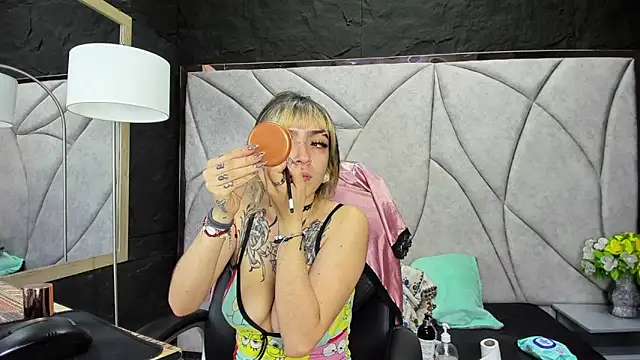 Samantha Smiith online show from February 10, 2026, 4:16 am