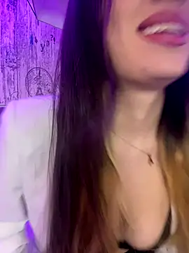 AbyThompson online show from September 30, 2025, 12:21 pm