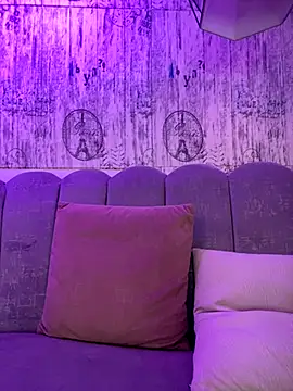 AbyThompson online show from October 1, 2025, 12:22 pm