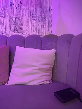 AbyThompson online show from March 18, 2026, 2:31 pm