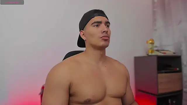 JamesGraay online show from November 5, 2025, 3:01 pm