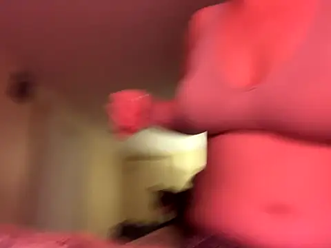 Snapshot of KatieBARBiE98 chatting on November 15, 2025, 10:04 pm KatieBARBiE98 online show from November 15, 2025, 10:04 pm