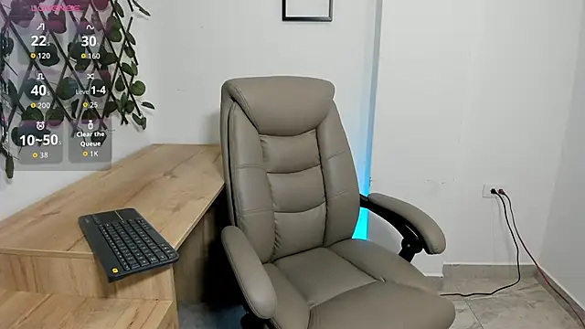 Madeleine  w online show from March 8, 2026, 12:08 am