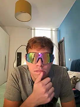 calleaaaa online show from October 8, 2025, 11:52 am