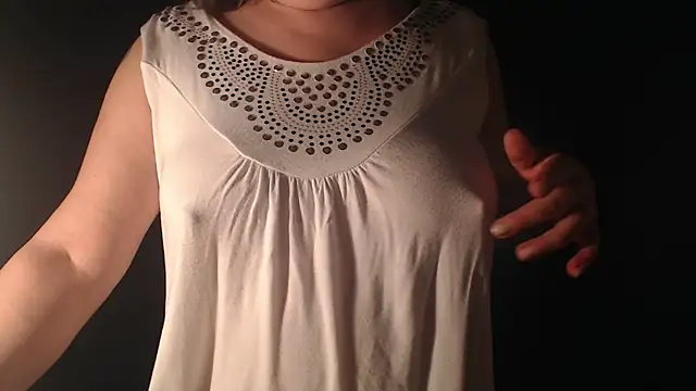 1BECHA1 online show from November 18, 2025, 12:27 am