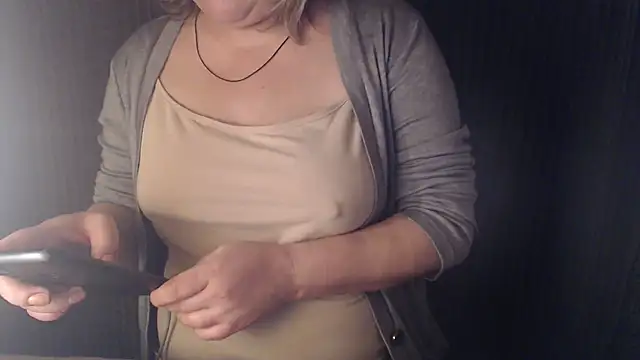 1BECHA1 online show from November 29, 2025, 5:49 pm