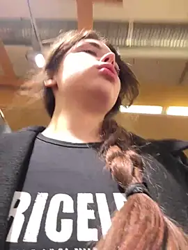 pantyless online show from September 15, 2025, 11:27 pm